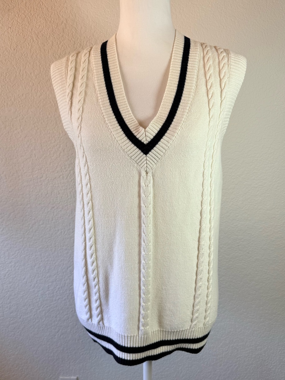 Aritzia Sunday Best Winston Sweater vest XS